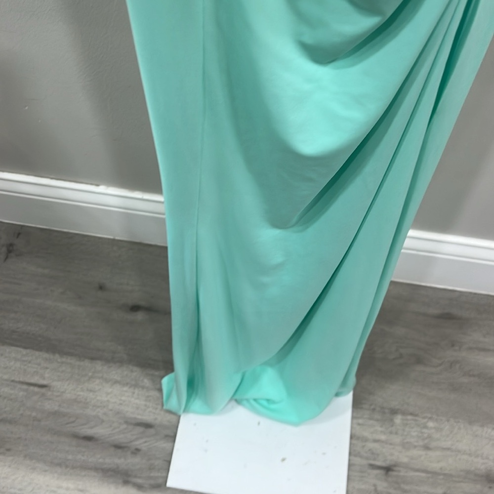Katie May Winnipeg Gown - Picture 13 of 13
